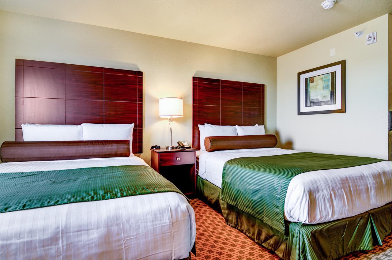 Castle Rock Inn & Suites - Quinter 외부 사진