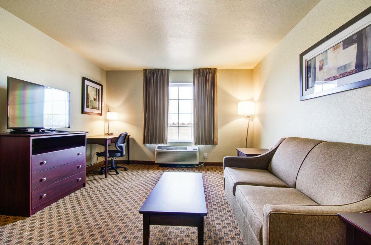 Castle Rock Inn & Suites - Quinter 외부 사진